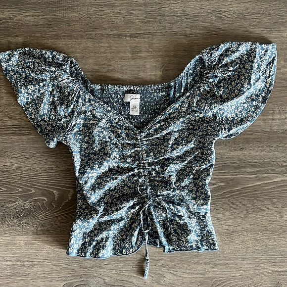 Crop top - Picture 1 of 2